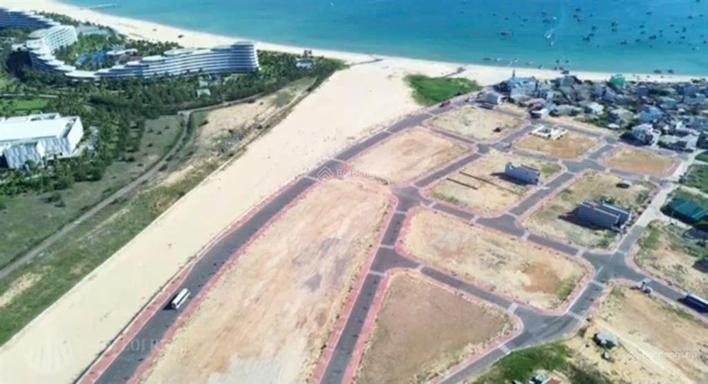 Mở bán lô đất ven biển xã nhơn lý, quy nhơn. diện tích 80m2. giá 1,35 tỉ. giá bán cam kết tốt nhất