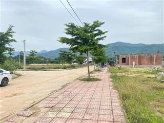 Bán nền đất thuộc khu tđc nhơn hội, quy nhơn. diện tích 100m2. giá 1 tỉ 050 triệu. giá rẻ nhất