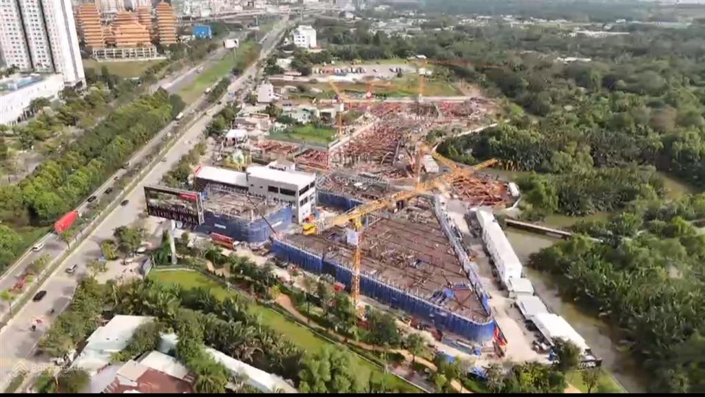 Bán 3pn 103m2 eaton 18 tỷ suất spa