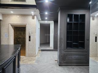 Cho thuê nhà 3 tầng, mỗi tầng 75 m2, thang máy, thiết kế đẹp