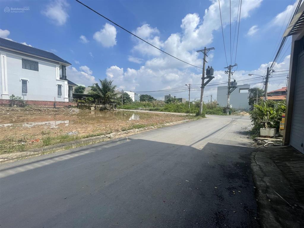 Bán lô góc 2 mặt tiền kdc samsung bưng ông thoàn, phú hữu q9