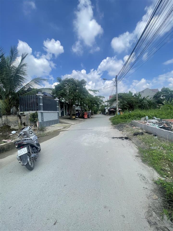 Bán lô góc 2 mặt tiền kdc samsung bưng ông thoàn, phú hữu q9