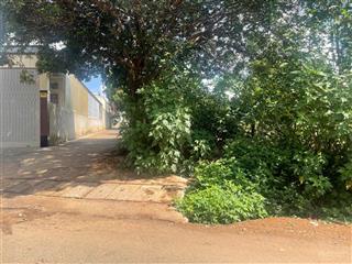 Bán gấp đất lô góc tại phù đổng,hơn 135m2, nỡ hậu ,mặt tiền 5m, ngõ 12m, q.plei ku, gia lai