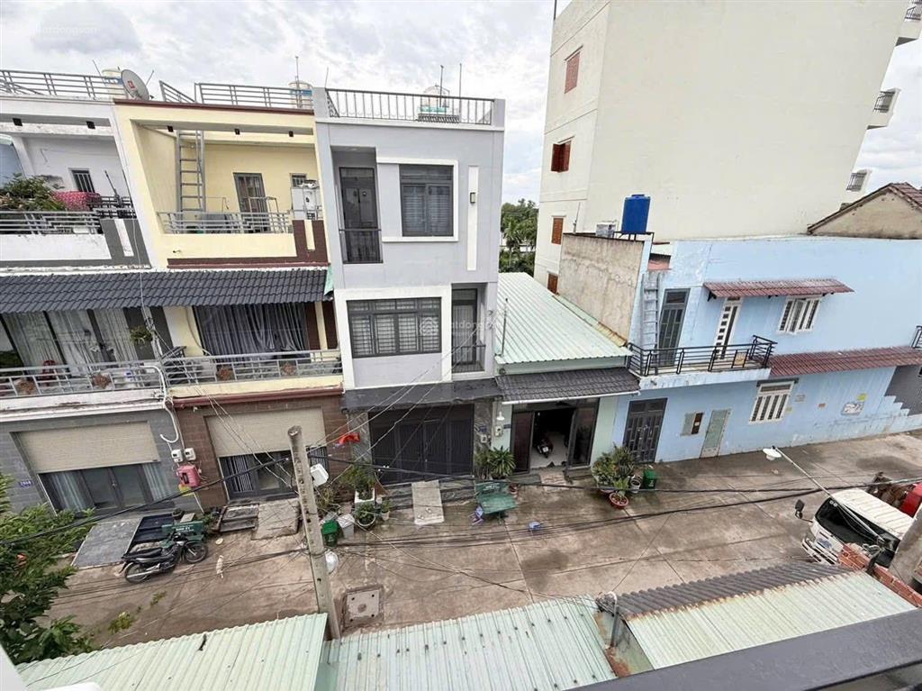 Nhà thạnh lộc 13 đường 8m tặng full nội thất cao cấp