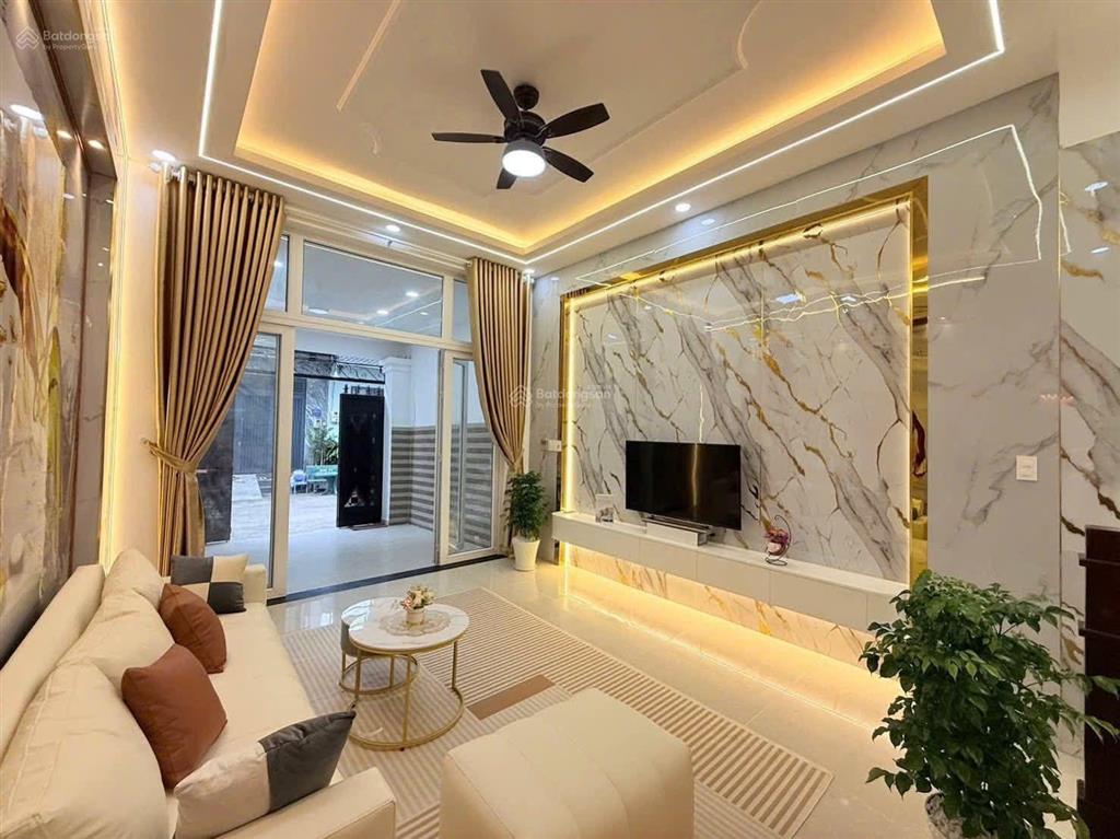 Nhà thạnh lộc 13 đường 8m tặng full nội thất cao cấp