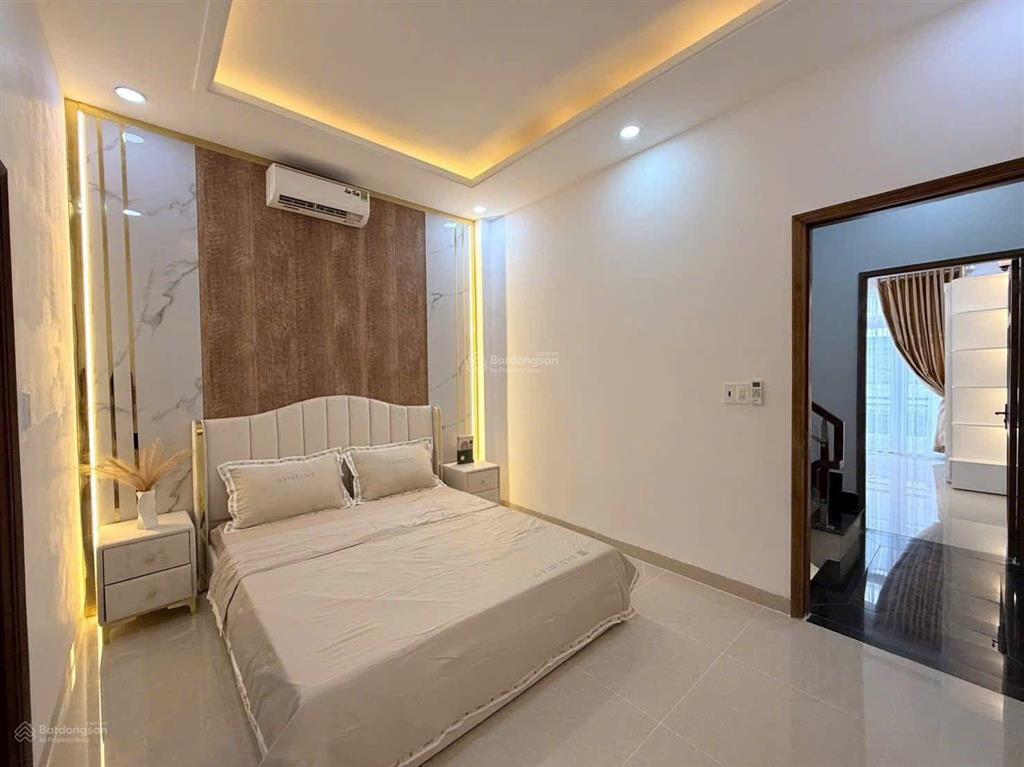 Nhà thạnh lộc 13 đường 8m tặng full nội thất cao cấp