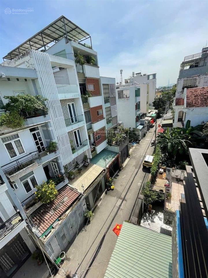 Nhà thông ôtô xây kiên cố 4x18m, gần dh công nghiệp gv