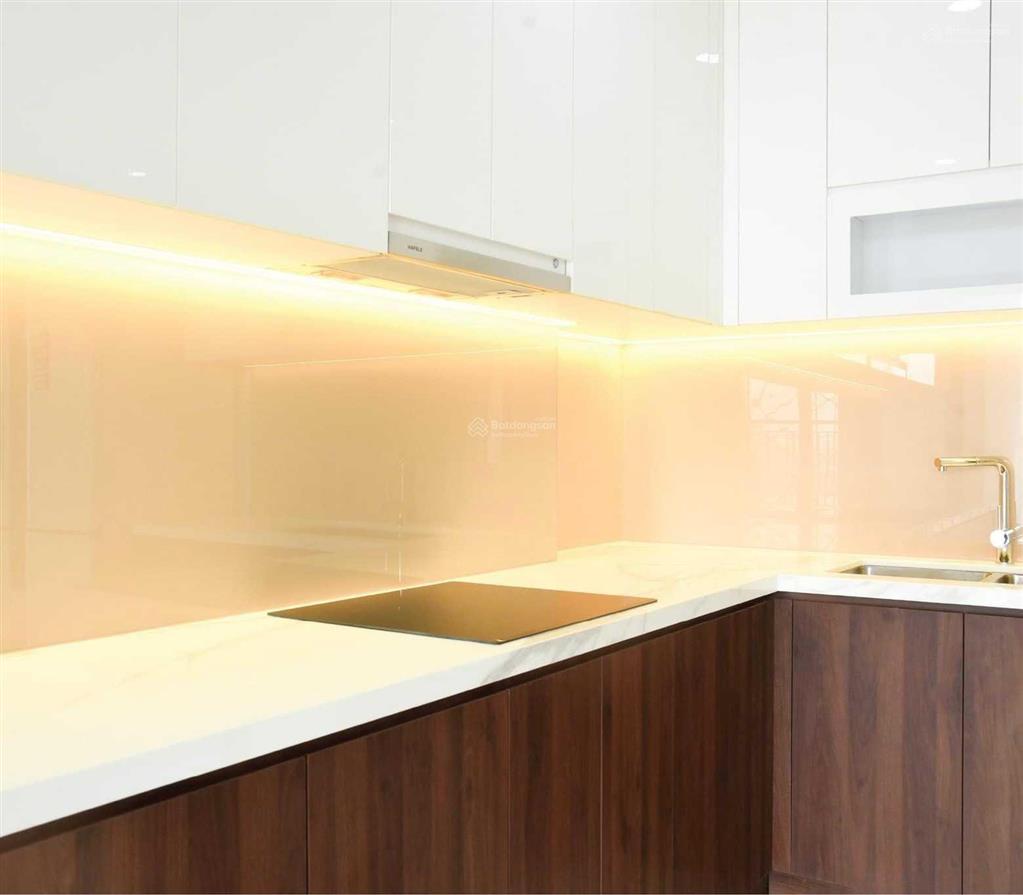 Bán nhanh căn hộ cao cấp 68,2m2 gồm 2pn + 2wc + ntcc sát phạm văn đồng cách quận 1 đúng 14km 2,8 tỷ