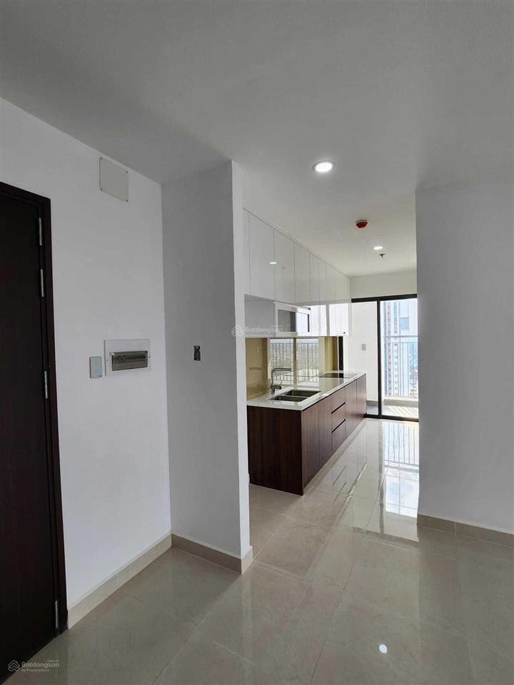 Căn hộ cao cấp 69,7m2 gồm 2pn + 2wc cách quận 1 chỉ 14km giá cực sốc chỉ 3 tỷ