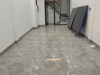 Cho thuê nhà phân lô kđt đầm trấu, hai bà trưng 50m x 5 tầng thông sàn