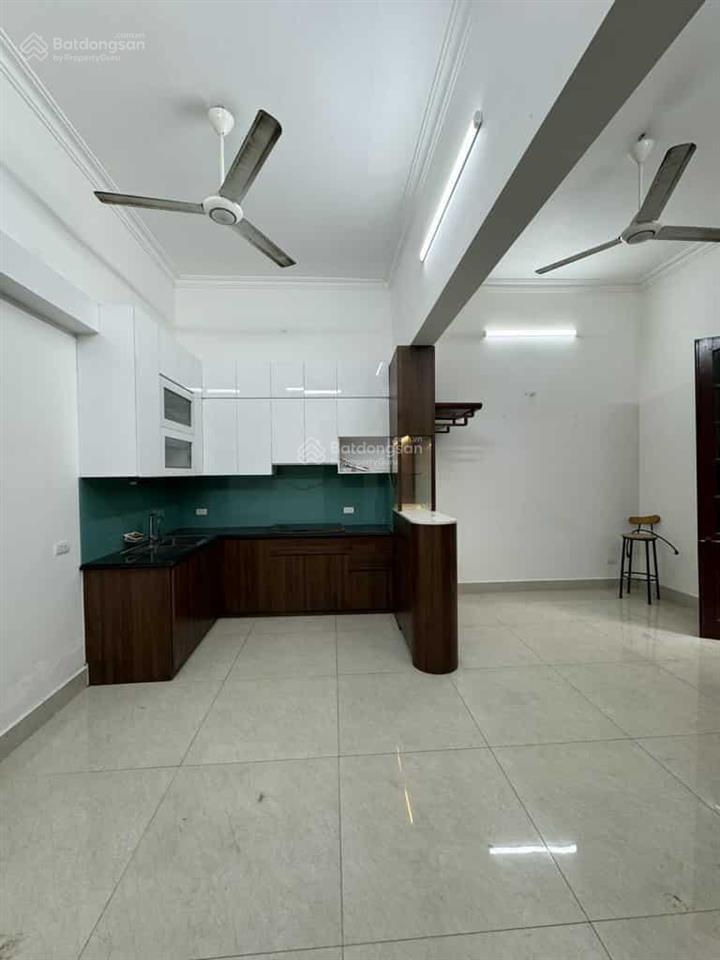 Nhỉnh 8 tỷ. ngõ nông, gần phố, thụy khuê, tây hồ, 50m2, 4 tầng, hiếm nhà bán