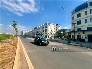 Cần bán shophous song hành lakeview city giá chỉ 28.5 tỷ vị trí đẹp.  0917 330 ***