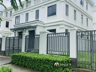 Biệt thự lakeview city cần bán, vị trí đẹp dt 163m2 giá chỉ 29.9 tỷ.  0917 330 ***
