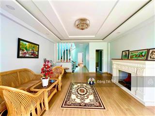 Nhà phố view hồ lakeview city cần bán giá 23 tỷ nhà đã hoàn thiện nội thất.  0917 330 ***