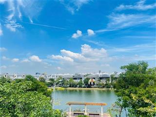 Kẹt tiền cần bán nhanh nhà phố view hồ lakeview city giá 22.8 tỷ nhà đã hoàn thiện.  0917 330 ***