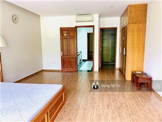 Lakeview city cần cho thuê nhà hoàn thiện đầy đủ nội thất giá 30tr/th.  0917 330 ***