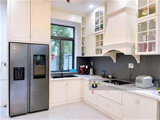 Nhà phố vườn lakeview city cần bán, nhà đầy đủ nội thất giá 22.2 tỷ.  0917 330 ***