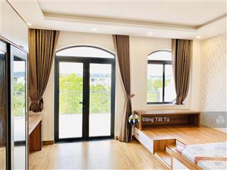 Cho thuê nhà phố view hồ lakeview city giá 30tr/th nhà hoàn thiện đầy đủ nội thất.