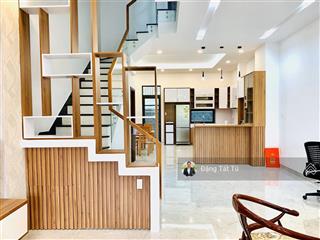 Nhà phố lakeview city cần cho thuê giá 30tr/th, đầy đủ nội thất, view hồ, trục đường chính dự án