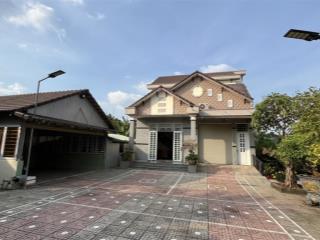 Nhà biệt thự mặt tiền của gia đình cần bán! (bình dương)