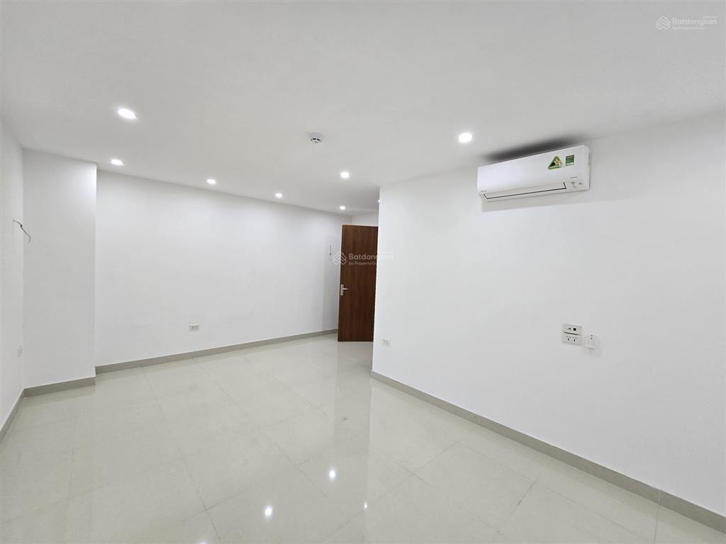 Cho thuê sàn vp 150m2 tại số 89 ngô gia tự có đầy đủ tiện tích