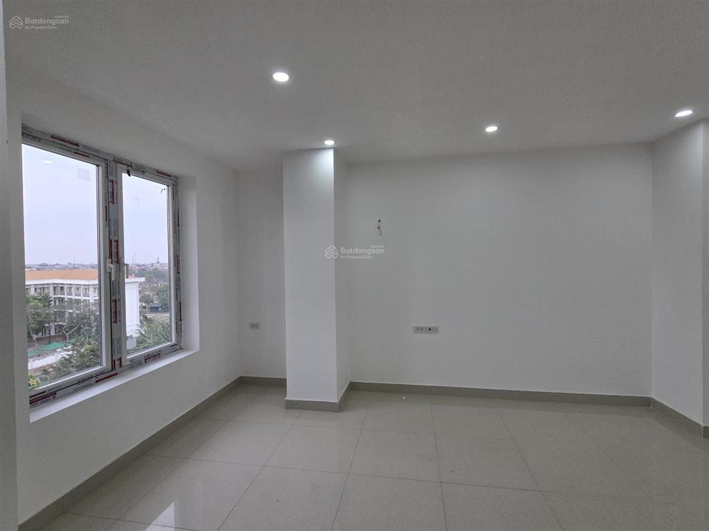 Cho thuê sàn vp 150m2 tại số 89 ngô gia tự có đầy đủ tiện tích