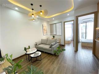 Chính chủ bán căn hộ ccmn ngõ 168 hào nam, lô góc, ô tô đỗ cửa, full nội thất. giá nhỉnh 2 tỷ