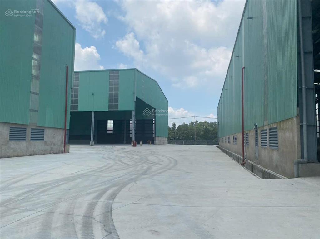 Kcn long thành dt 2400m2 xưởng độc lập