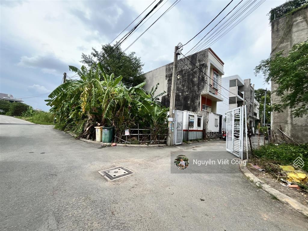 Bán lô đất gần 100m2 góc 2mt hướng ra sông sài gòn và khu biệt thự  giáp vạn phúc city