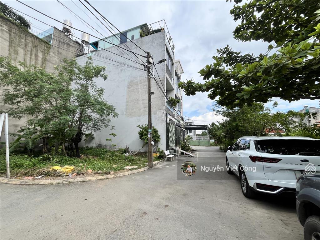 Bán lô đất gần 100m2 góc 2mt hướng ra sông sài gòn và khu biệt thự  giáp vạn phúc city