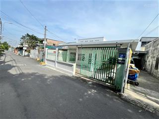 Bán đất đẹp (8,5x15m ~ 123m2) sát mặt tiền quốc lộ 13  xây được 6 tầng  tiện làm khách sạn  chdv