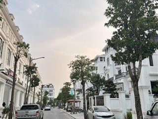 Bán căn liền kề xẻ khe dãy l7, mặt tiền rộng, đã có sổ, khu lõi dự án