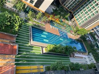 Cần bán căn 2pn full nội thất, view hồ bơi và cần tìm 2pn tòa a3 view ngoài