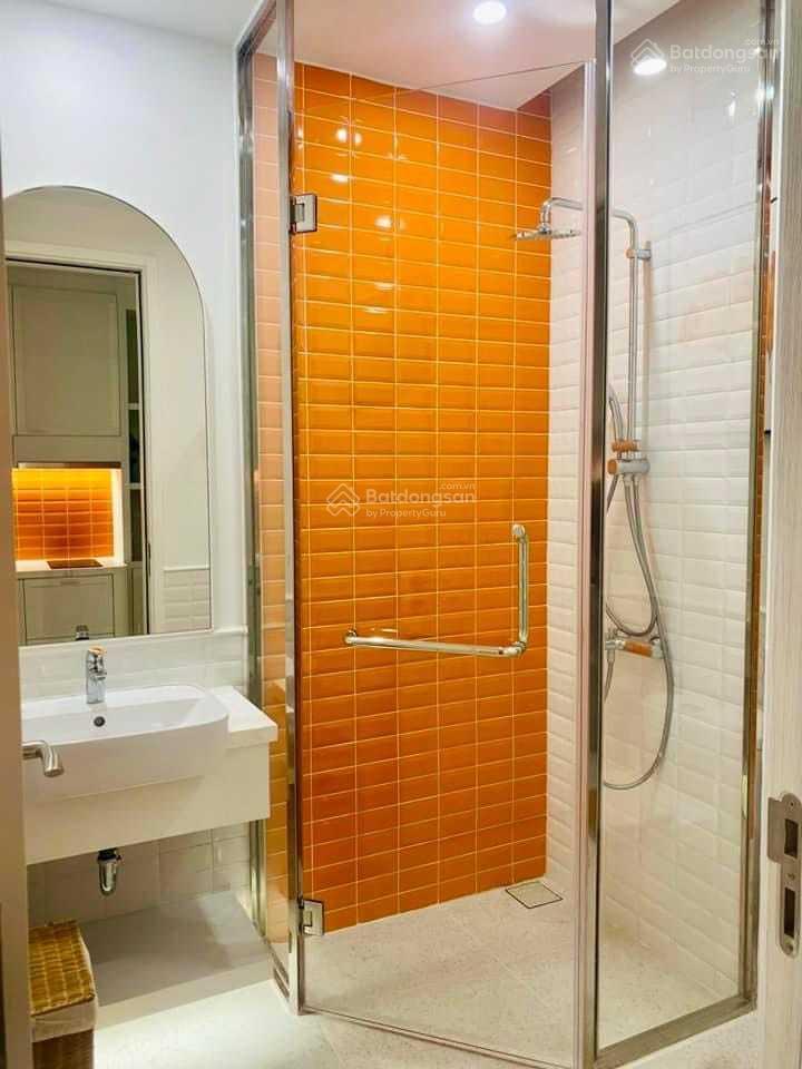 Bán cắt lỗ 2 tỷ studio tòa s2, giá 1,5 tỷ, view trực diện biển, 0365 729 ***, thương lượng mạnh
