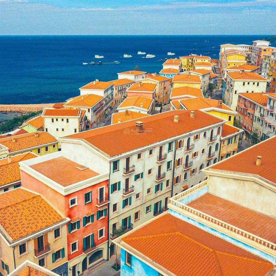 Căn góc, view biển 5 tầng, mái bằng, giá 11 tỷ, ngắm trọn cầu hôn view biển, 0365 729 ***