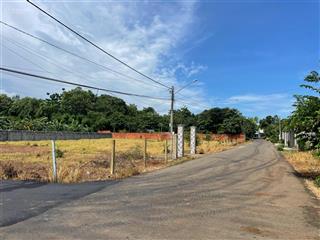 Đất hòa long  số 85. đường nhựa, cách chợ hòa long chỉ 1km (nay là xã tam long  tp hcm)