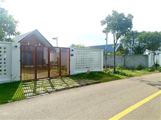 Đúng 720tr. sở hữu lô đất mặt tiền nhựa, khu dân cư. cách trường cấp 1,2 láng dài 500m