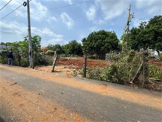 Hoà long ngay chợ 11x44m tc 60m2 mà giá chỉ 2 tỉ 550 tr. đường nhựa thông, cách chợ hoà long 700m