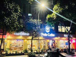 Cho thuê nhà phố hàng gai 40m mặt tiền 6m giá thuê 50tr  em điện để nhận mặt bằng sớm