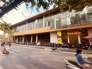Cho thuê nhà mặt phố đội cấn 180m mặt tiền 8m giá 50tr  em kẻo lỡ mặt bằng đẹp