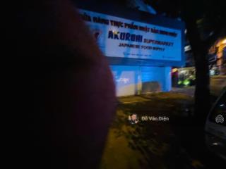 Cho thuê nhà chính chủ phố linh lang 200m x 4 tầng . mặt tiền 9m, gọi em kẻo lỡ mặt bằng đẹp !