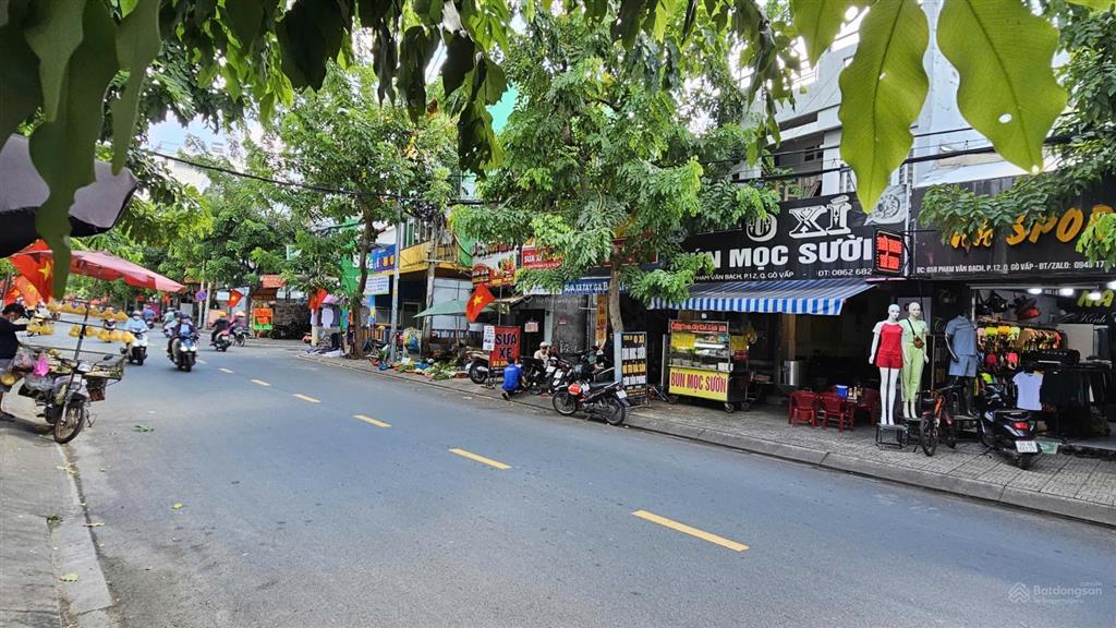 Cần bán! căn nhà mặt tiền phạm văn bạch ngang 9m, gò vấp cách depot phạm văn bạch (metro 2) 2,5km