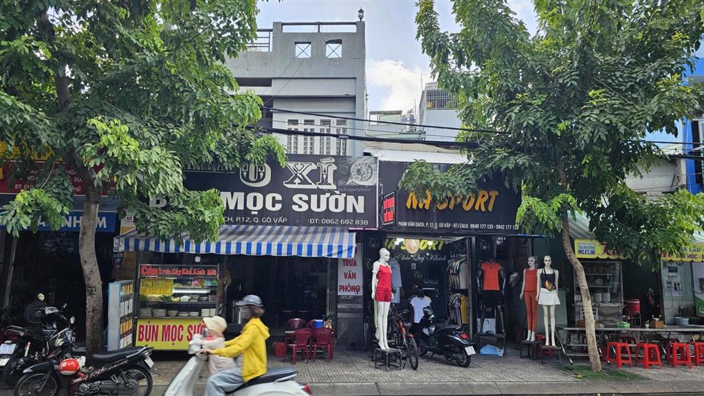 Cần bán! căn nhà mặt tiền phạm văn bạch ngang 9m, gò vấp cách depot phạm văn bạch (metro 2) 2,5km