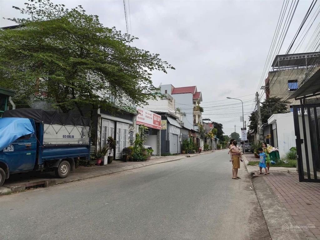 Nhà mặt tiền hưng định 1 trệt 1 lầu.  0909 036 ***