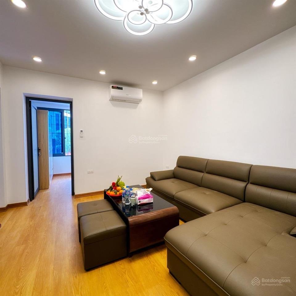 Bán căn hộ tập thể rộng 110m2 có 3pn, 2wc khép kín 4,25 tỷ phố lương định của, đống đa, hn