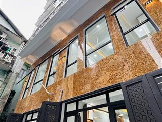 Bán nr đẹp xuất sắc ở phương mai, 9,8 tỷ, 33/35m2  e cường chuyên nhà có thang máy giá bình ổn
