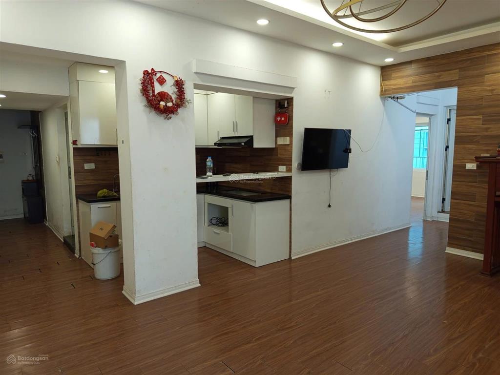 Chung cư rộng 120m2 4.35 tỷ. gần hồ phương liệt phố giải phóng gần ngã tư vọng sổ đỏ riêng cn 62m2