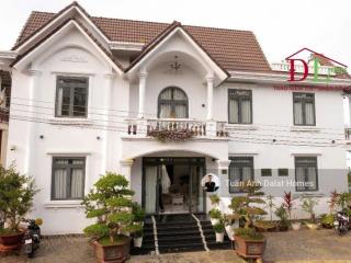 Bán biệt thự kqh lý nam đế đà lạt 2 mặt tiền đường nhựa, sân vườn rộng, đậu 20 xe, giá chỉ 23 tỷ