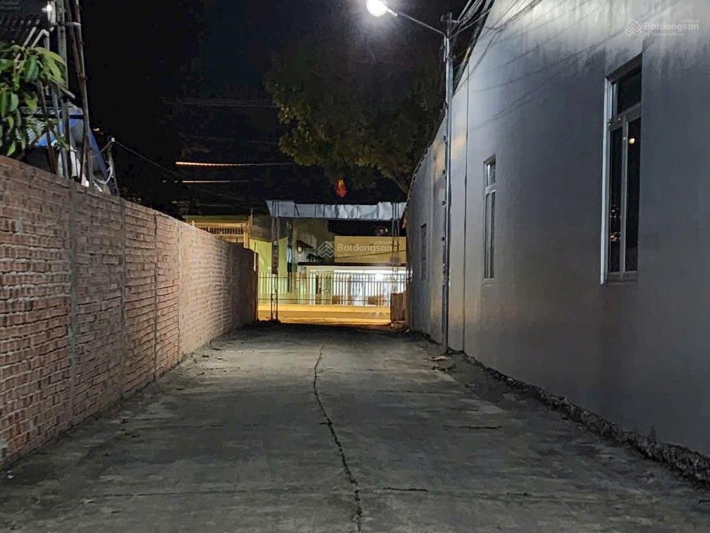 Bán đất thổ 1,3 tỷ hẻm đường thống nhất, xã đức trọng, tỉnh lâm đồng. dt 127 m2, cách sân bay 5km