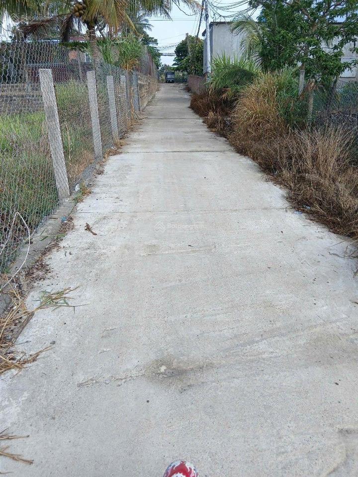 Bán đất thổ cư 257 m2 giá 1,55 tỷ tại hẻm đường thống nhất, đức trọng, lâm đồng, cách sân bay 4 km